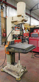 28" Leland-Gifford, single spindle drill, 25" x 25" table, 150-3000 RPM, #2MT, manual down feed - Image 2