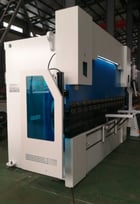 125 Ton, Maq #WE67K-125X3200, Hydraulic Press Brake, 10' overall, Delem DA58T, 102.3" between housing, 12.6" - Image 1