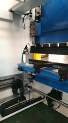 125 Ton, Maq #WE67K-125X3200, Hydraulic Press Brake, 10' overall, Delem DA58T, 102.3" between housing, 12.6" - Image 5