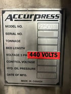 250 Ton, Accurpress #725012, hydraulic press brake, 12' overall, 124" between housing, controller upgrade - Image 5