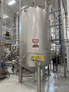 1700 gallon Industries D'Acier Inoxydable Itee, Vertical Stainless Steel Tank, 68" diameter x 108" height - Image 1