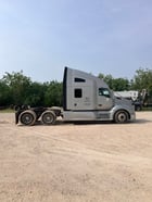 Kenworth #T680, Sleeper Truck, Paccar Power, Aero Highway Tractor, 632,860 Miles, 2020 - Image 2