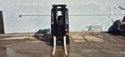 4500 lb. Yale #ERCO45VGN36TE088, forklift, baqttery poweredr, 36 V., 3 stage, side shift, auxiliary - Image 3