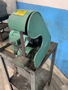 1" x 42" Burr King #562, vertical belt grinder, 5-1/2" throat, positive belt tracking, 3 wheels, pedestal - Image 3
