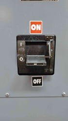 800 Amp. Square D, enclosed circuit breaker, disconnect box - Image 5