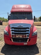 Freightliner #Cascadia, Sleeper Semi, Tandem Axle Class 8 Tractor, 2019 - Image 1