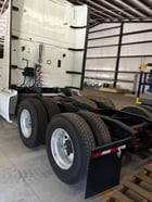 International #LT, T/A Sleeper Truck Tractor, 2018 - Image 3