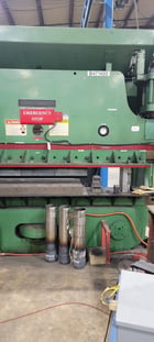 175 Ton, Cincinnati #175-FM, hydraulic press brake, 10' overall, 8' 6" between housing, 10" stroke, 8" - Image 6