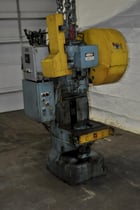 25 Ton, horn press, 4" stroke, 4.25"-15.25" shut height, 2" adj., 5.5" x 8.5" ram, 14" x 20" bed, 135 SPM - Image 2