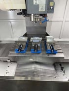 Akira-Seiki #V2.5-XP, CNC vertical machining center, 30" X, 17.5" Y, 20.5" Z, 12000 RPM, CAT-40, 28 automatic - Image 4