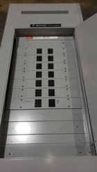 600 Amp, General Electric Spectra APN, Panelboard, 208Y/120 Volts, 3 Phase, w/ 20A & 100A Breakers - Image 1