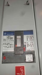 250 Amp. General Electric, Spectra Series, Panelboard, UPS Output, w/ (3) Hi-Break Breakers, 480 Volts - Image 5
