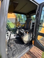 Case #CX250C, excavator with hydrauilc thumb, Isuzu diesel, enclosed cab with air cooled & heat, 1364 hours - Image 5