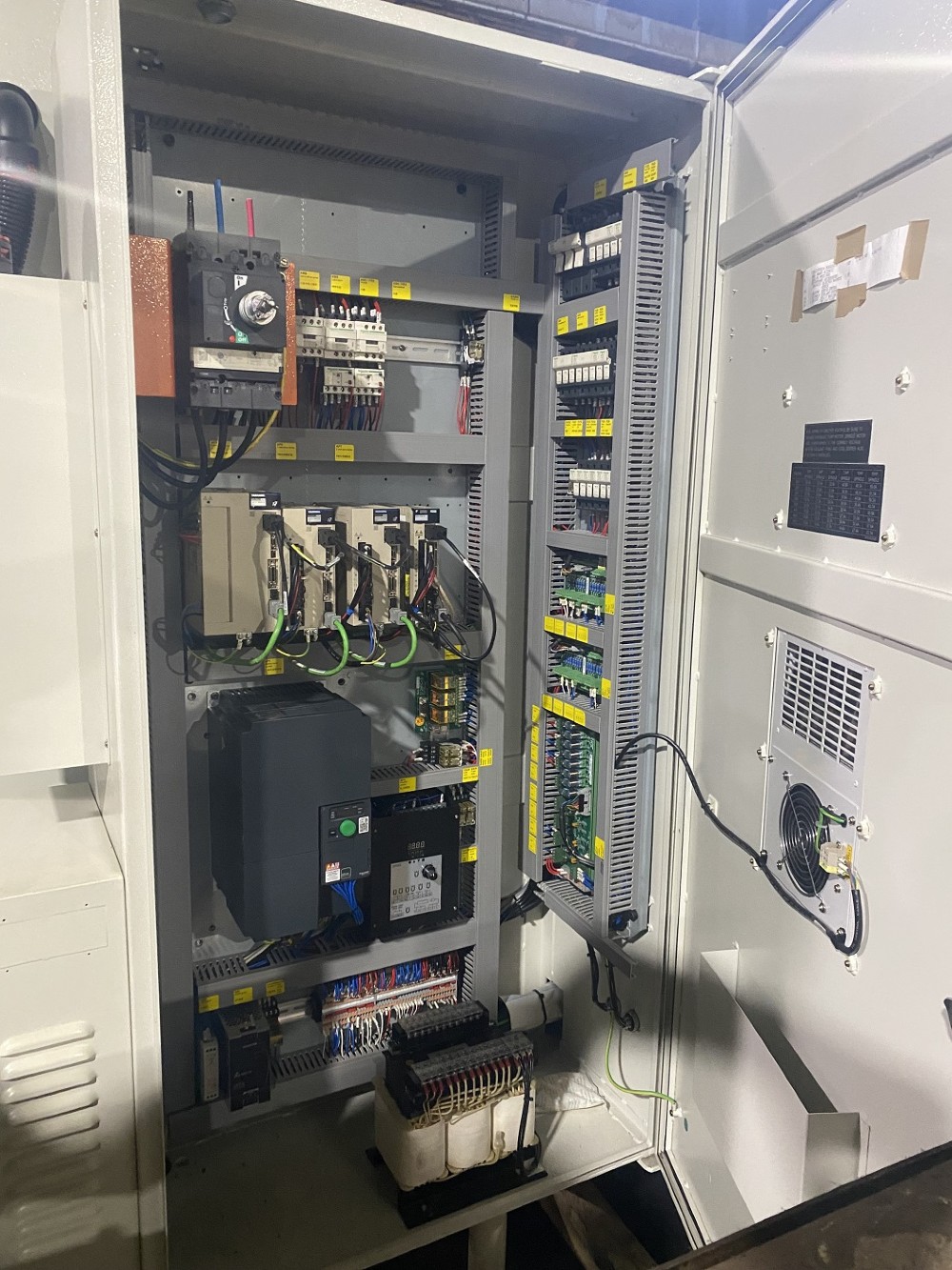 CHEVALIER #SMART-B1224III CNC 3-Axis Surface and Profile Grinder, New 2021, Ballscrew and Servo Motor Drives