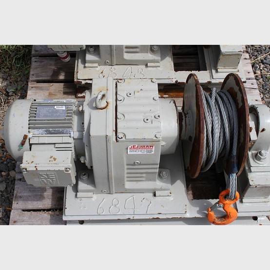 Jeamar #NHT-4000, Electric Tugger Hoist, 4,000 lb. capacity, electric starter, 14 FPM, 5.58" diameter x 4.60"