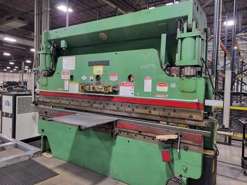 135 Ton, Cincinnati #CB135, press brake, Hurco Autobend 6 control, 12' overall, 102" between housing, 8"