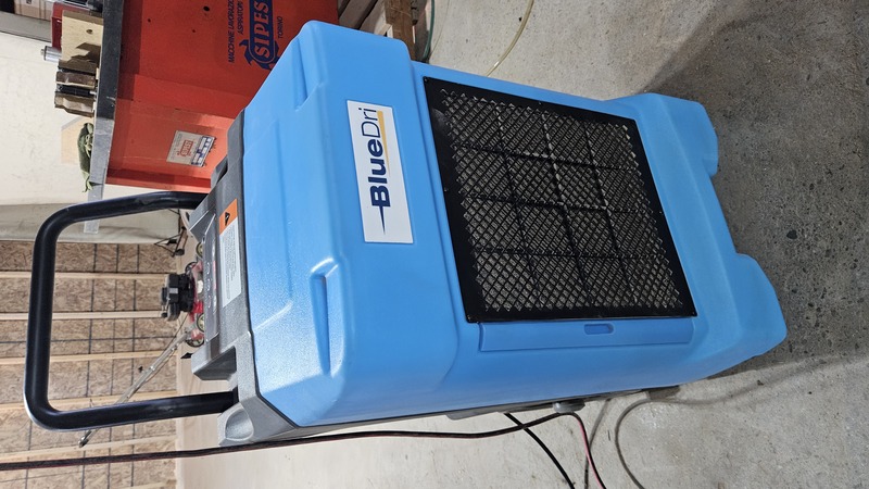 Bluedri #BD-130P, Dehumidifier, 225 pints/day, 410 cfm, 4,000 sq.ft. coverage, automatic pump, 115 Volts, 1PH