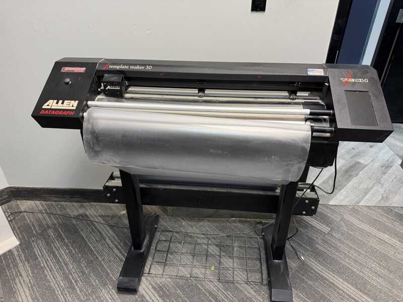 Allen-Bradley Datagraph #i-Tech-T-30-TM, Digital Template Cutter, 31" max. media width, 5-550 gram cutting