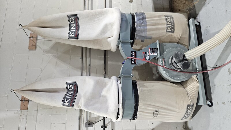 2,280 cfm, King #KC-4045C, Dust Collector, 1-micron felt bags, 14" impeller, 11.8" static pressure, 3 HP, 240