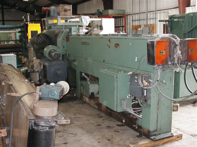 4.5" Gloucester #HighBoy, extruder, 30:1 L/D, water cooled, 200 HP DC, Extech slide plate screen changer