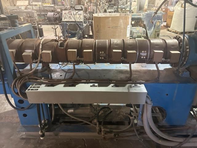 4.9" KMD, twin screw extruder, 125mm, 100 HP DC, nitrided barrel & screws, 200 hours, 3 component blender
