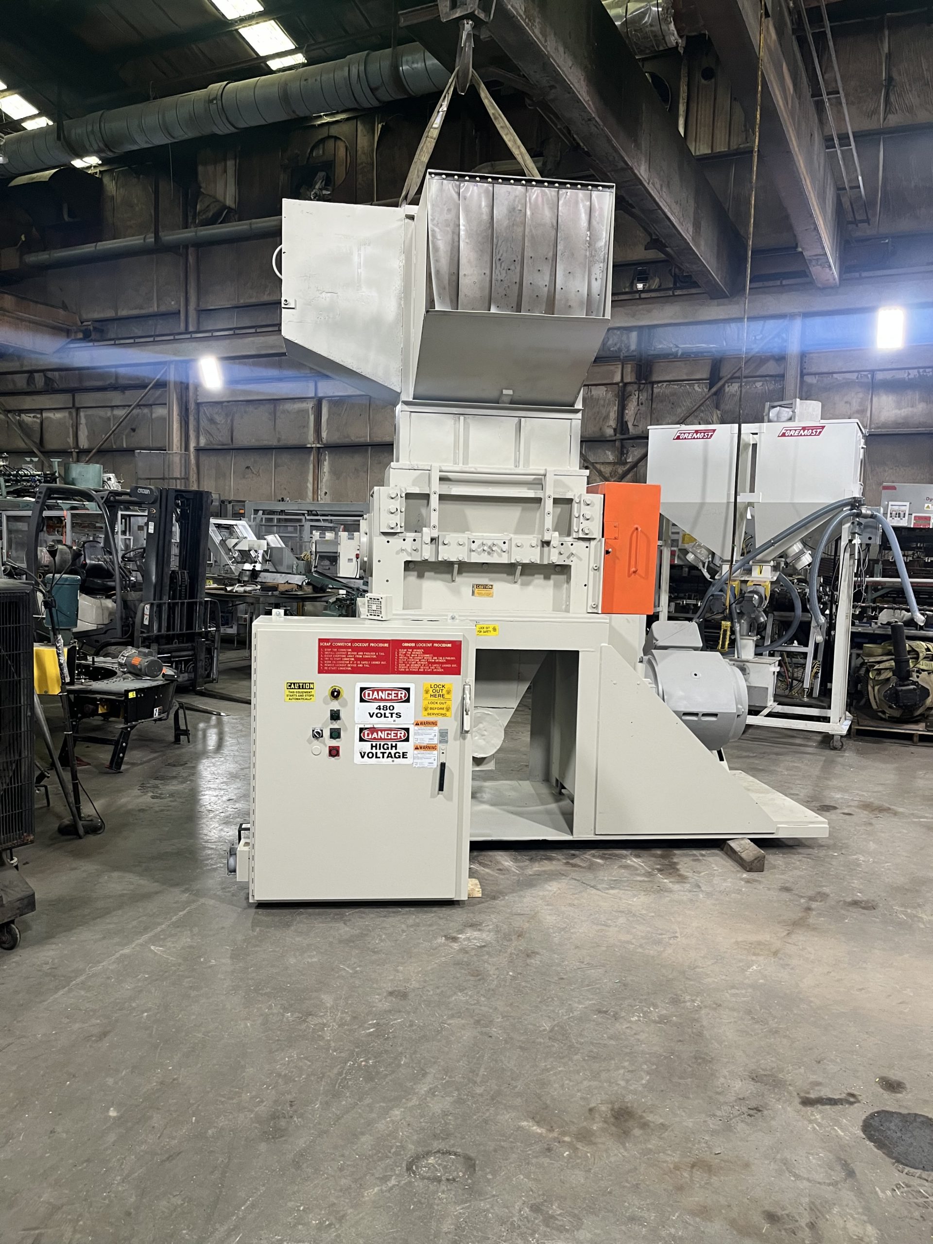18" x 37" Cumberland #37B, plastic granulator, 100 HP, open rotor, 3 rotor knives, 2 bed knives, 16" cutting