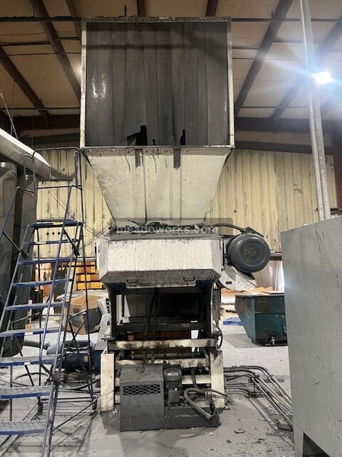 Vecoplan #VAZ-1300-M-XL, stacked shredder, 100 HP, w/ WO-1442 granulator 75 HP, 86" x 80" opening, 90 tooth