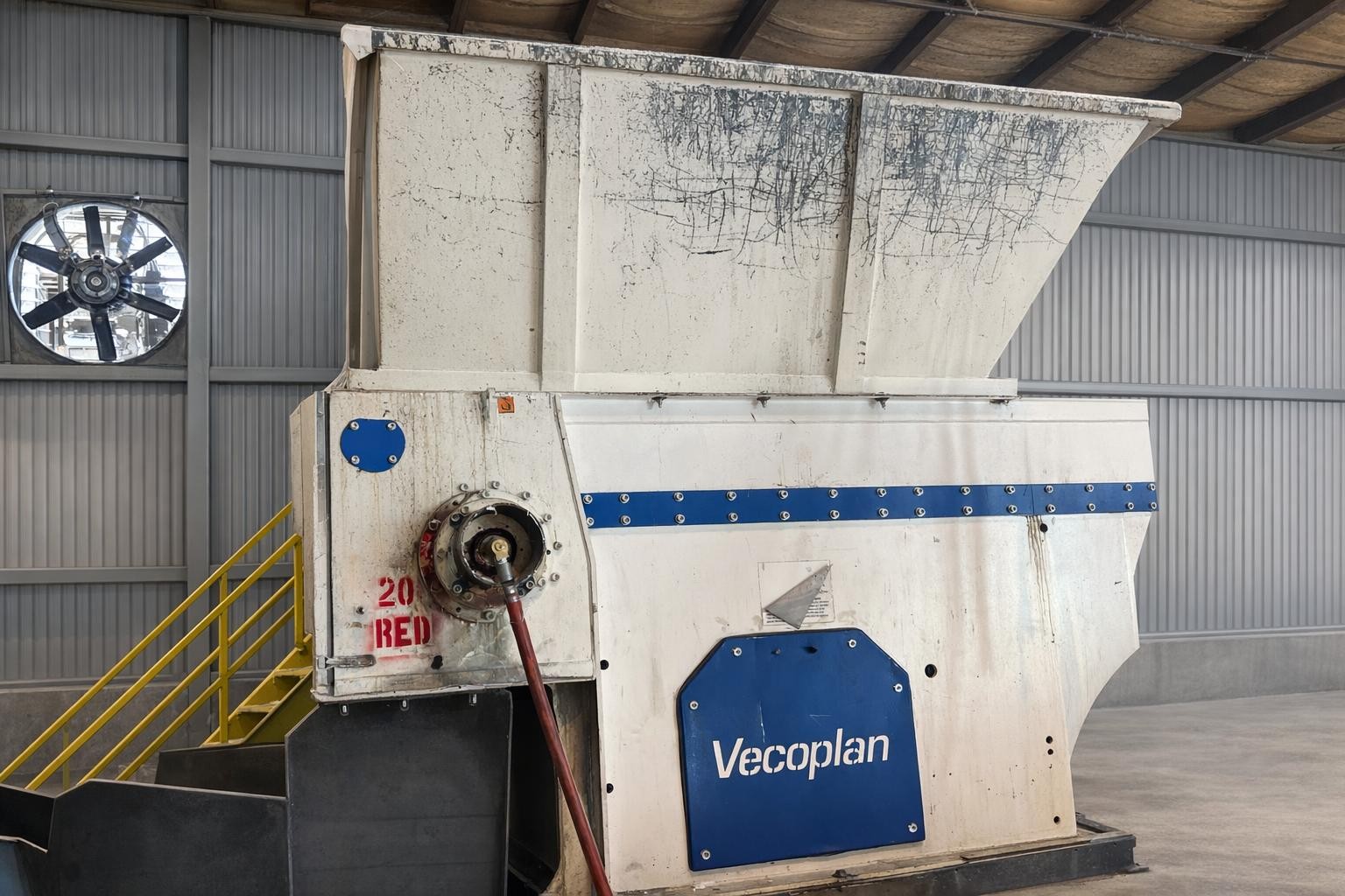 Vecoplan #VAZ1600-M-FF, single shaft film & fiber shredder, 63" x 80" ram, 15" diameter rotor, 5.5-6.5 cu.