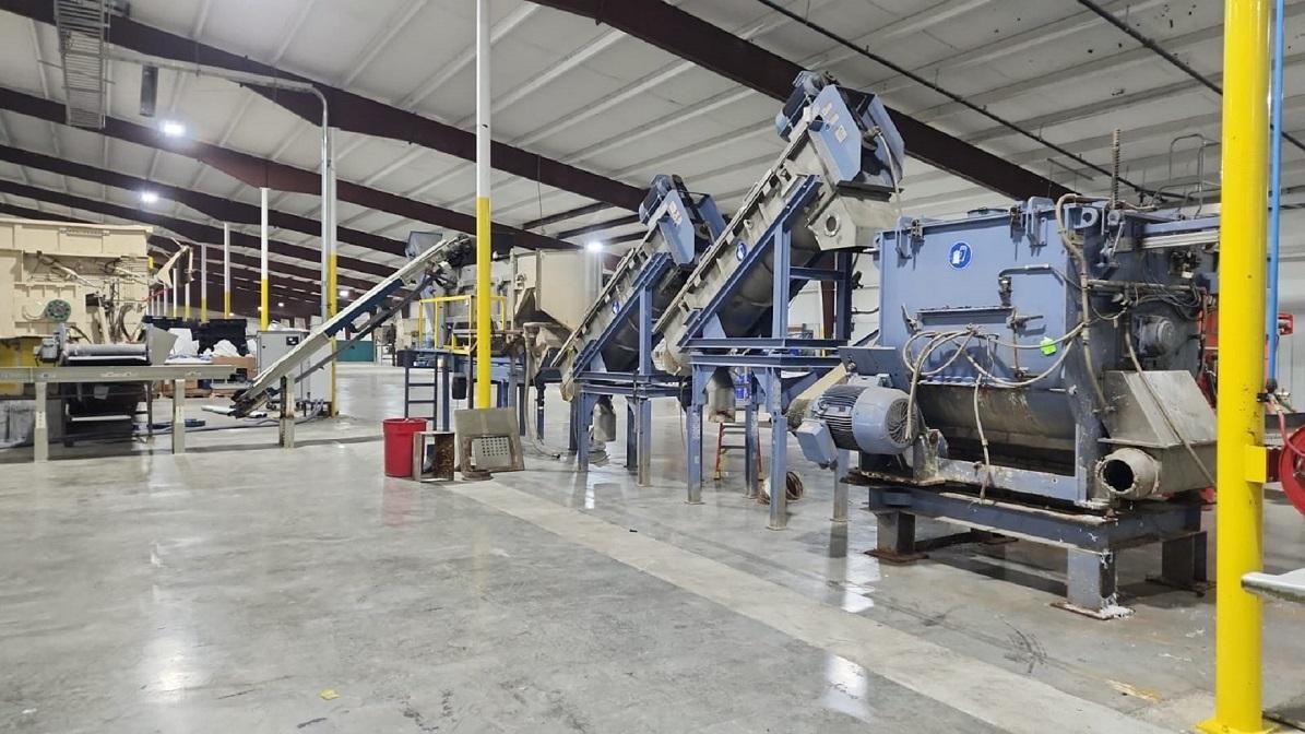 Herbold, plastics wash line, SSB-100/300 float sink, (3) FA3000 friction washers, T2015 dryer, classifier