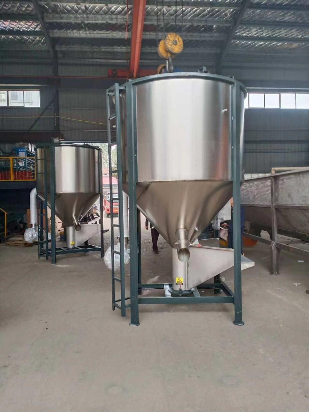 American Tuff Stock, vertical plastic recycling blender, 5.7 cbm, 3-4 tons per batch, 7.5 KW, 280 RPM, 201