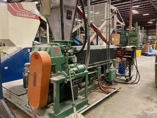 3.5" Davis Standard, extruder, 30:1 L/D, vented, 150 HP DC drive, daylight filter, control panel