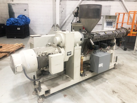 2.4" American Maplan, single screw extruder, 60mm, 25:1 L/D, 40 HP Siemens motor, Baumuller b maxx 4000