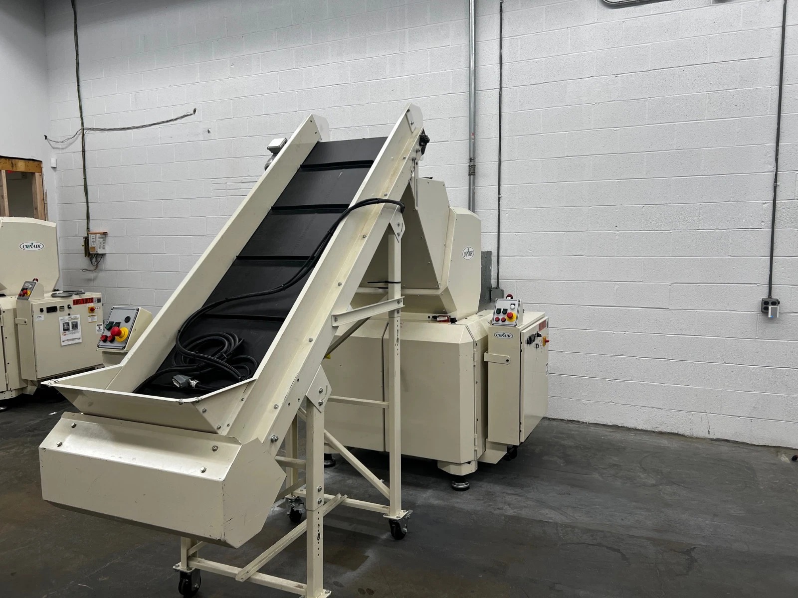14" x 24" Conair #CGW-1424, plastic granulator, 40 HP, w/ conveyor, 460 V., 1999 (5 available)
