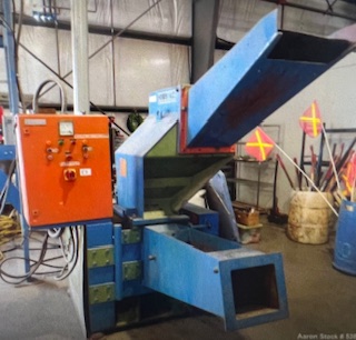 15.5" x 15.5" Herbold, plastic granulator, 40 HP, (3) blade sets, 6mm & 9.5mm screens, control panel, 575 V.