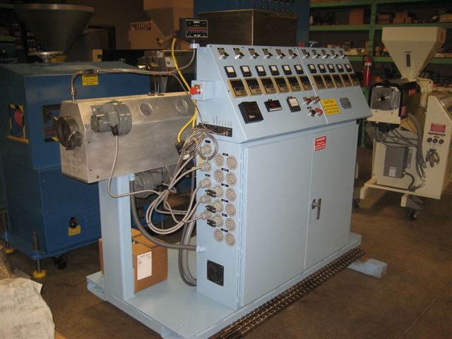 1.5" Killion, lab extruder, 34:1 L/D, air cooled, vented & plugged, 10 HP DC, 3 PVC screws, 220 V.