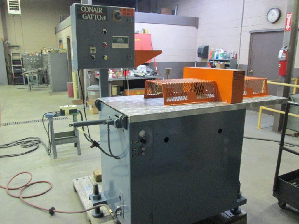 Conair Gatto #UC-4-18, traveling up cut saw, 1 HP, 3/4 HP dust collector