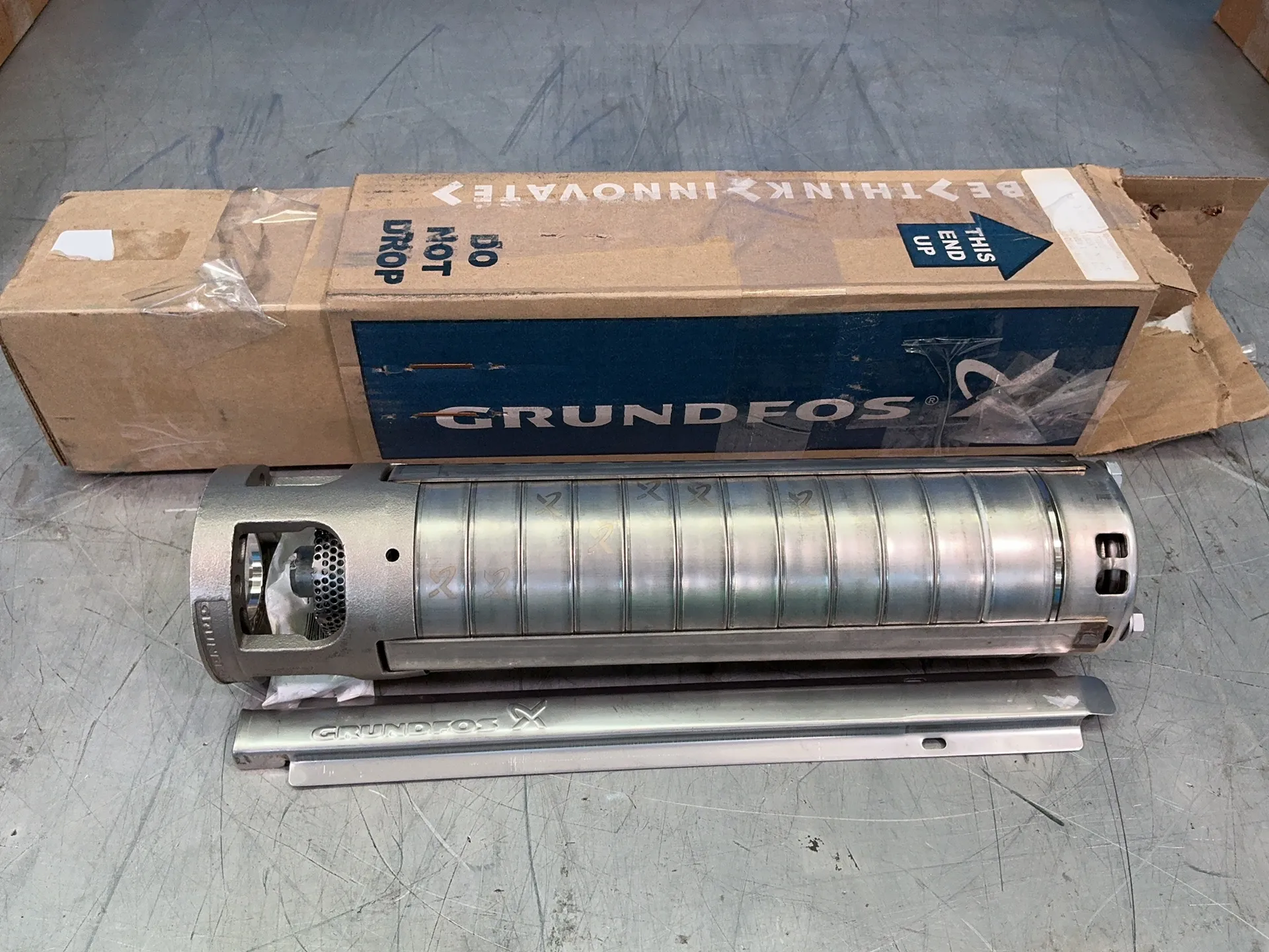 25 GPM, Grundfos #25S20-11-BP, submersible pump, 2 HP, 3450 RPM, 1-1/2" NPT, new