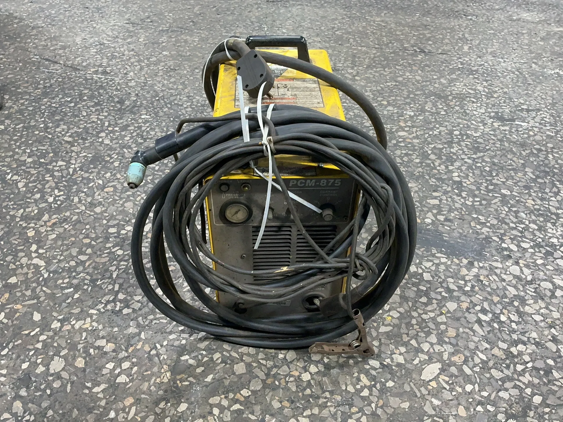 ESAB #PCM-875, plasma cutter, 60 amps, torch, 70 PSI, 208/230 V.