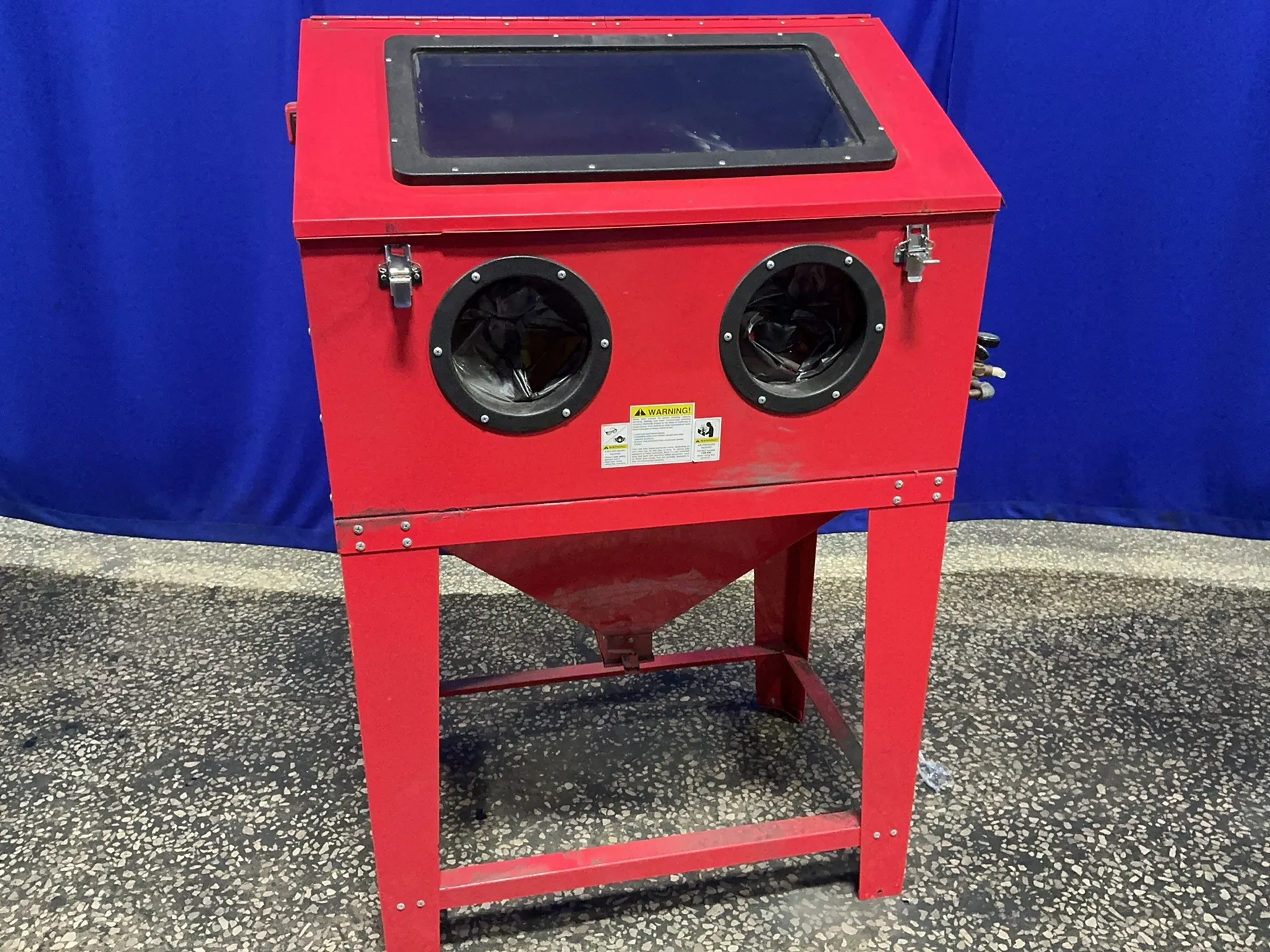 34" x 21" x 14" chamber, abrasive blast cabinet, AS IS
