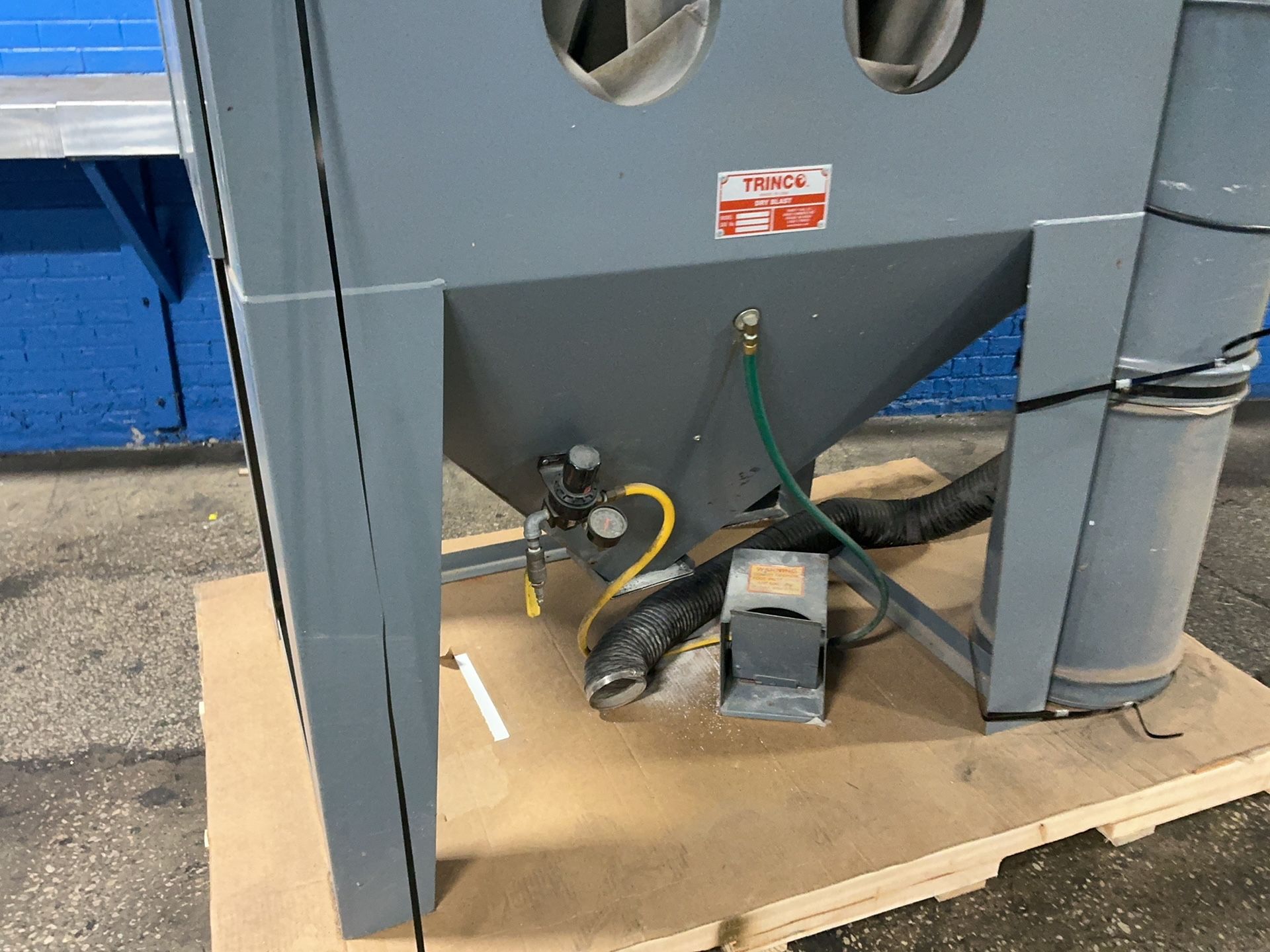 48" x 36" Trinco #48X36/BP, blast cabinet, foot switch, replacement Trinco filter, 90 PSI max