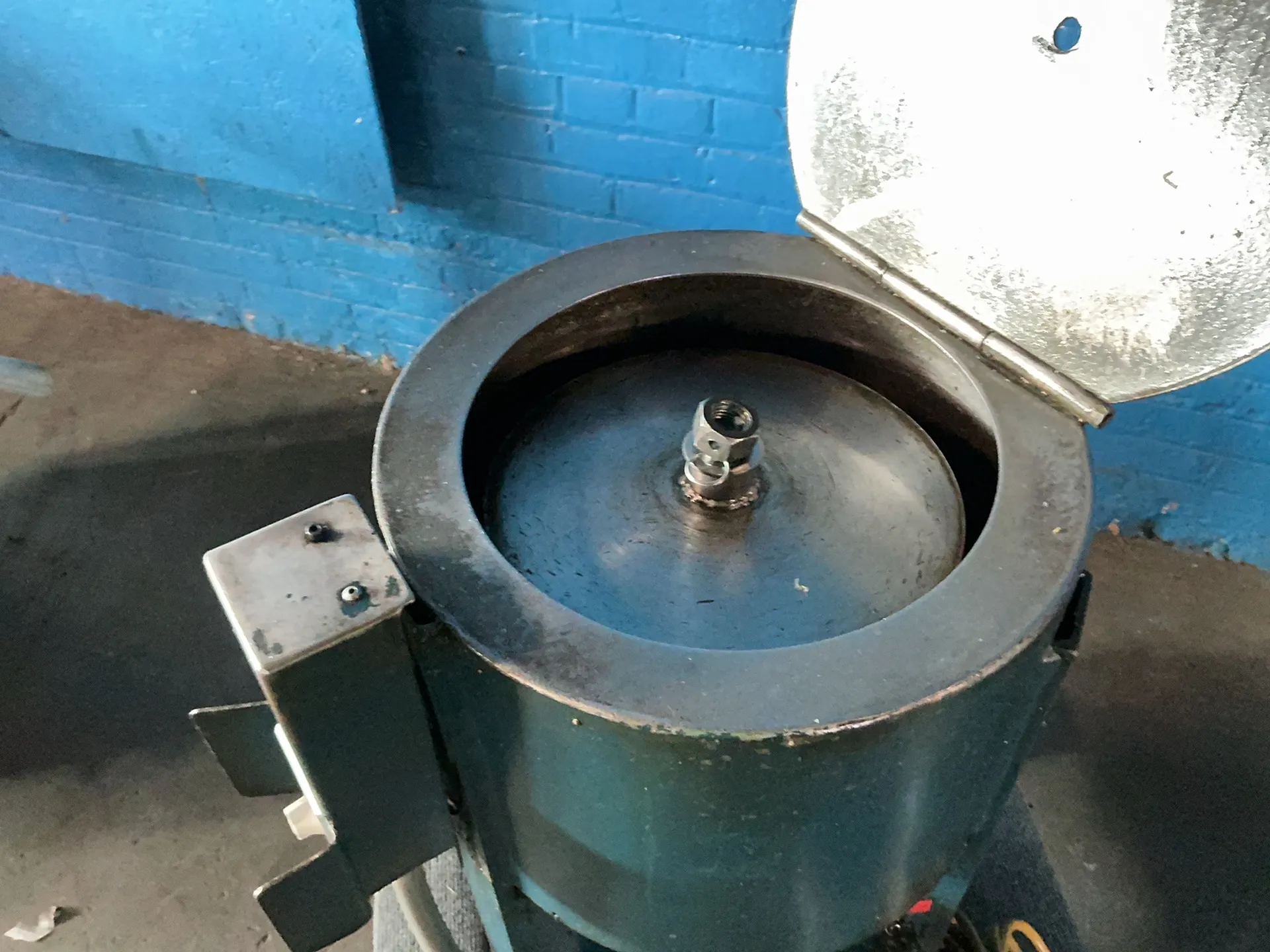 Chip spinner, 12" x 10", 3/4 HP, 1725 RPM, 115/208-230 V.
