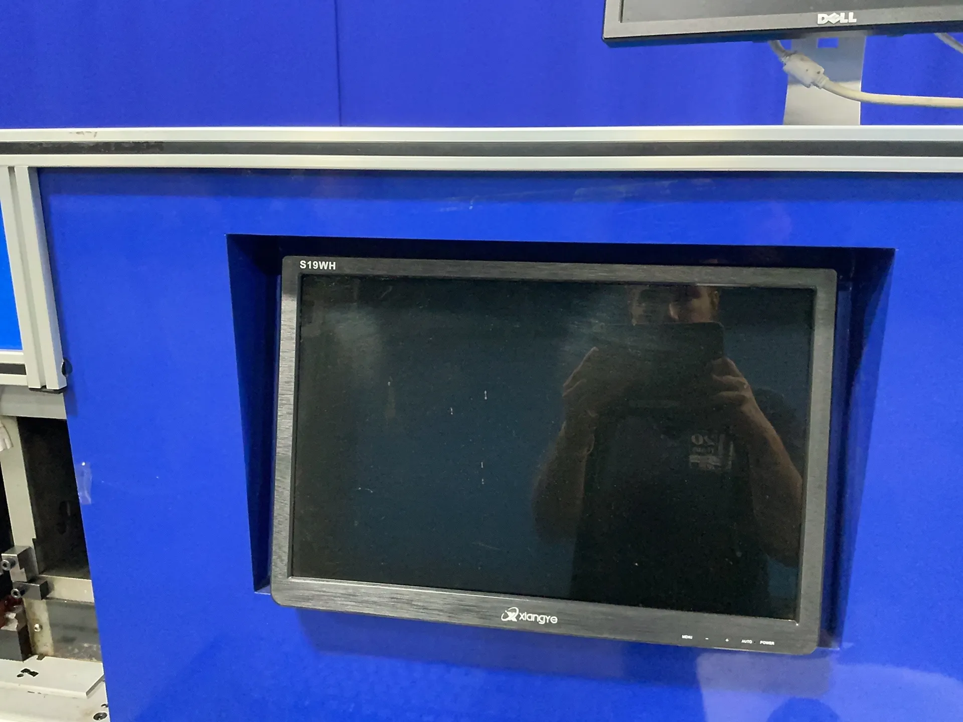 CNC wiper forming machine, Dell monitor, Xiangye monitor, 2018