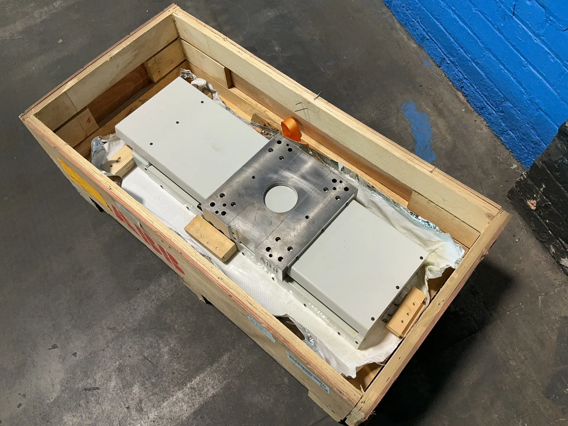 ABB #3HAW050031100, Linear Flex hybrid positioner