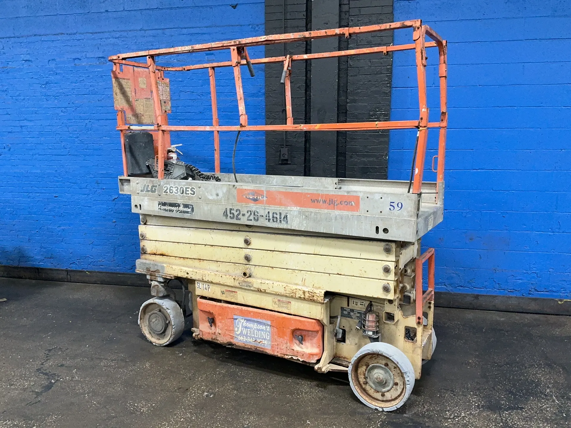 500 lb. JLG #2630ES, Scissor Lift, 29" x 104" platform, 20' lift height, 205 hours, AS IS (2 available)