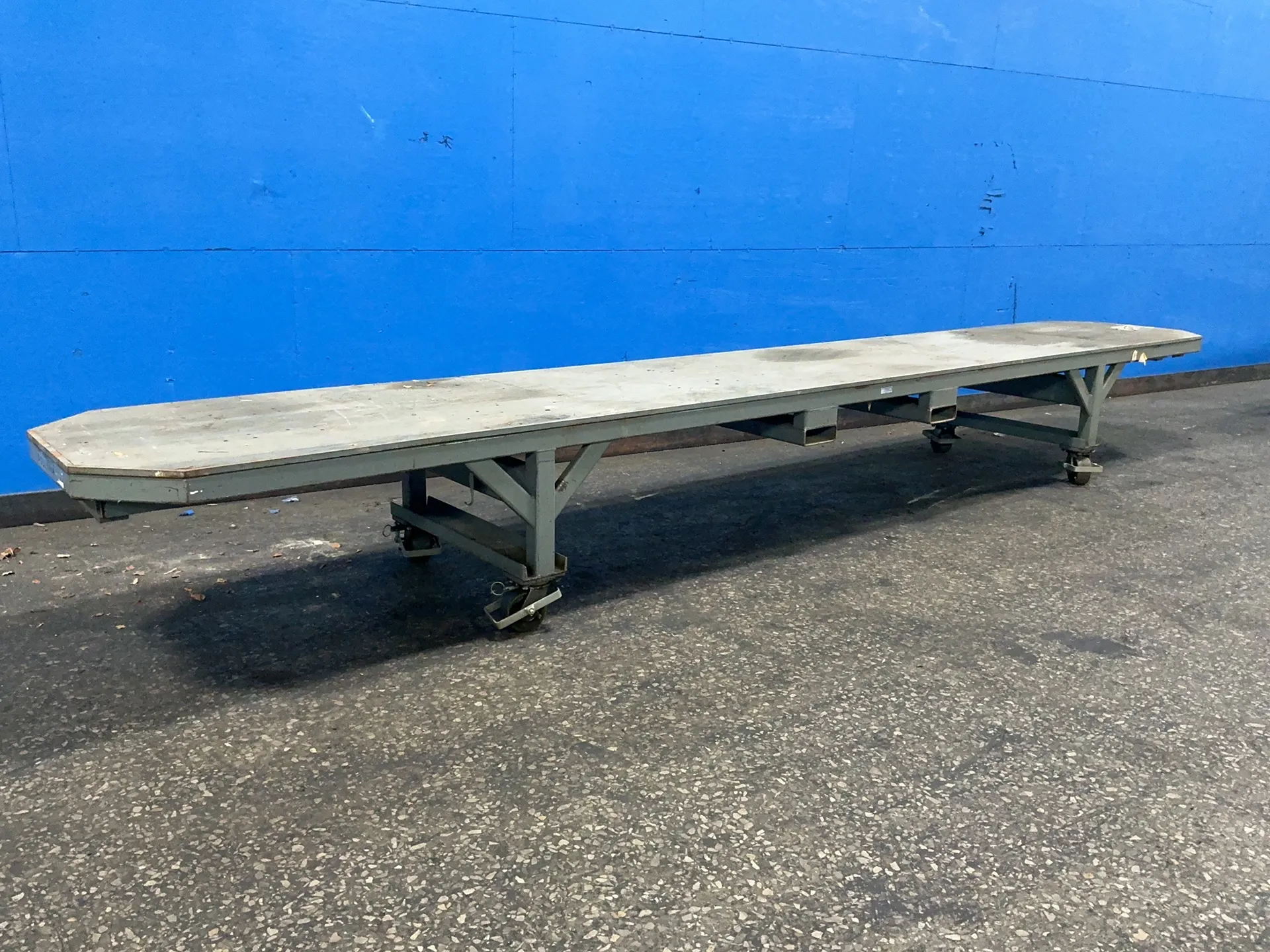 6,900 lb. Yankee Engineering, Material Handling Dolly, 253" x 40" x 30", 4 wheel