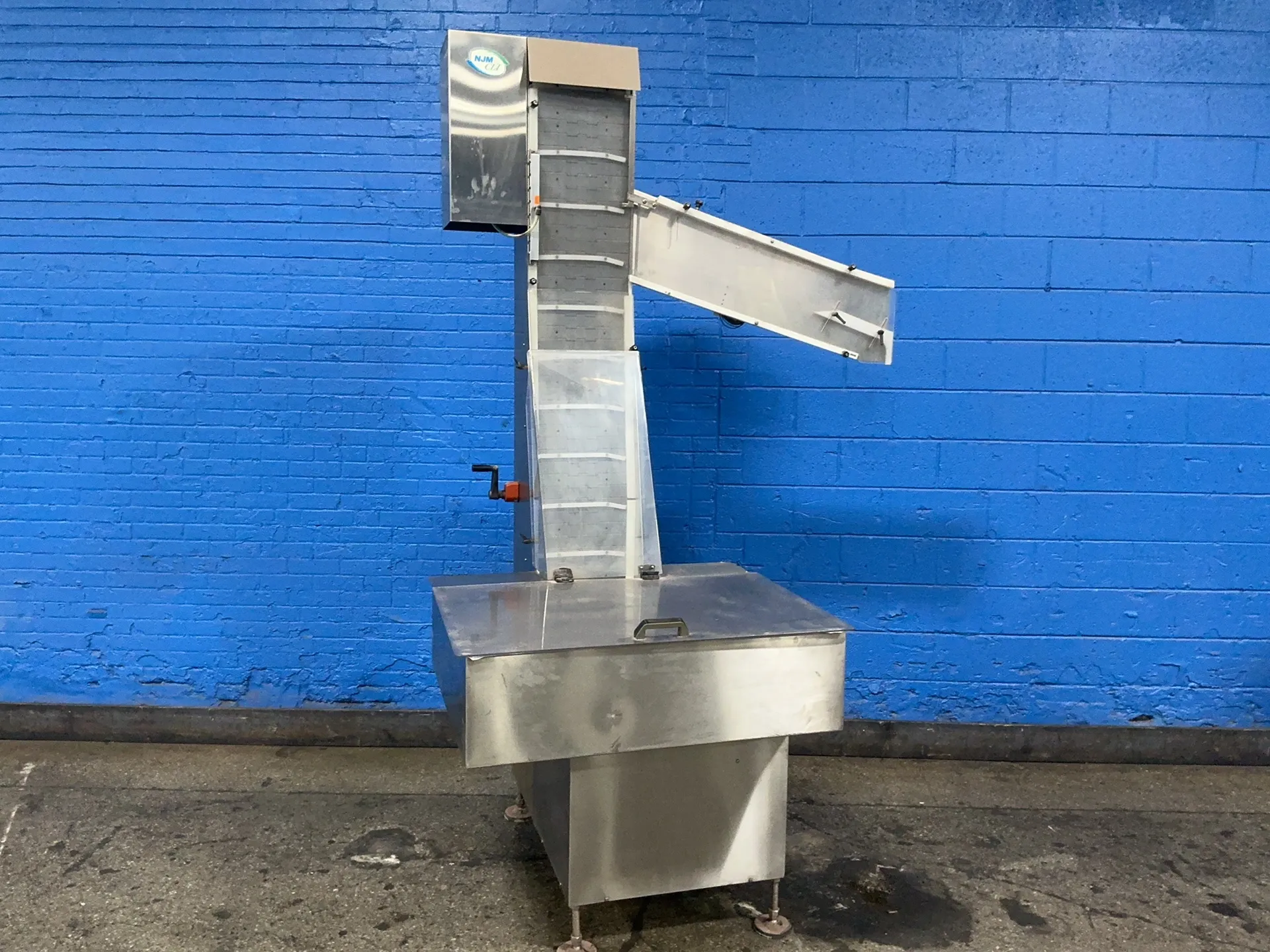 Flexicon, Capper Feeder, 11" conveyor, 4" opening