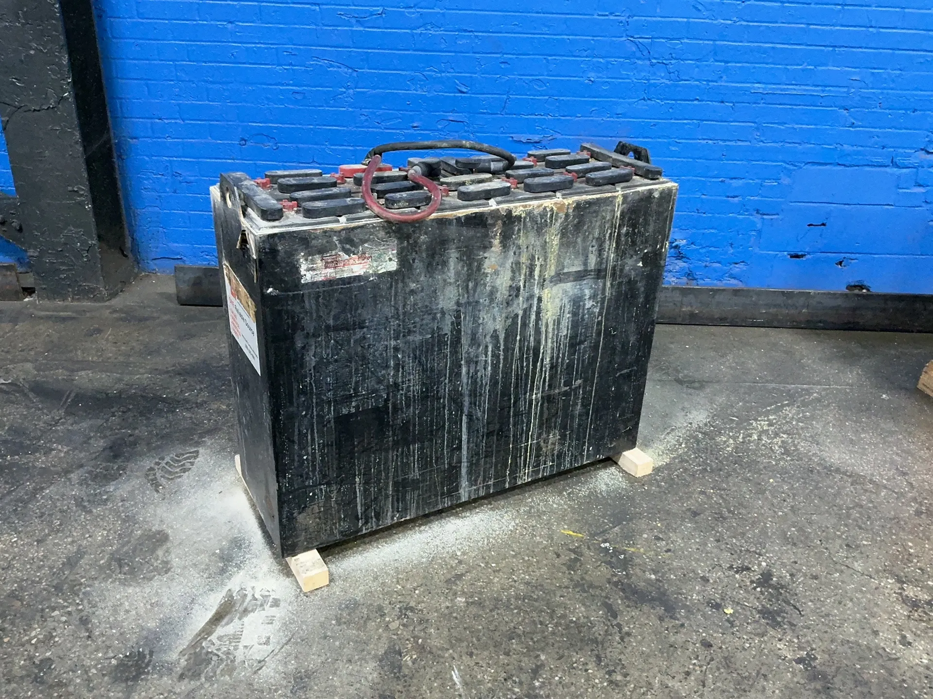 BBI #12-125-17-183-B, Forklift Battery, 24 V., 100 amp hours, 12 battery cells