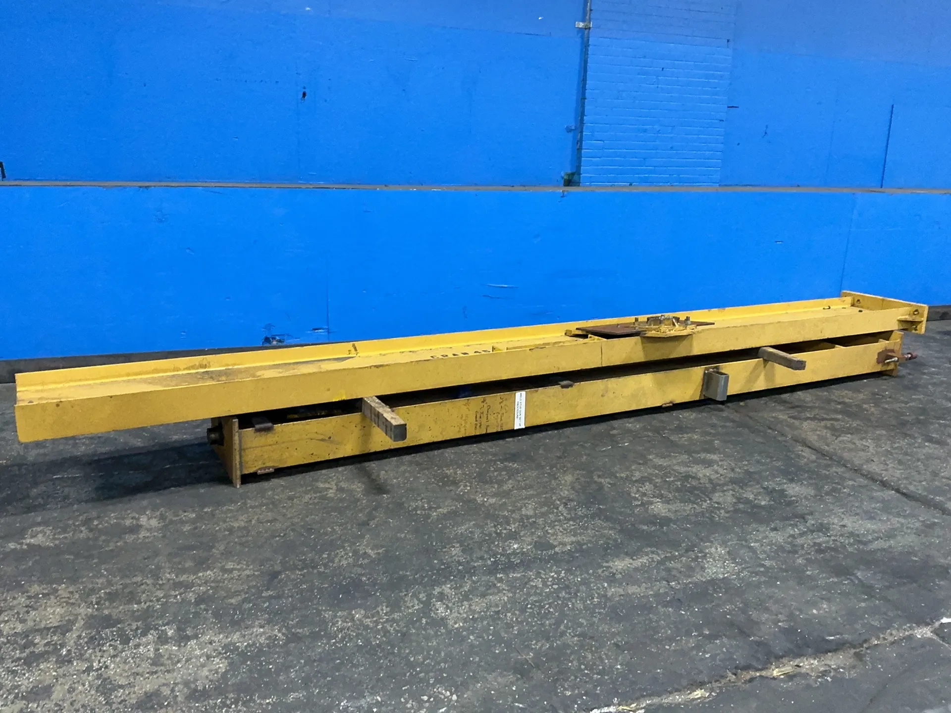 2 Ton, jib crane, 7' arm length, 21" width x 228" H column (2 available)