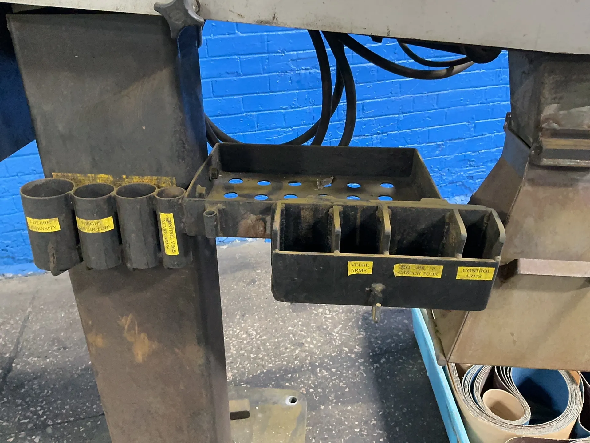 Almi #AC100, tube notcher, w/ sandpaper, tool parts & handwheels