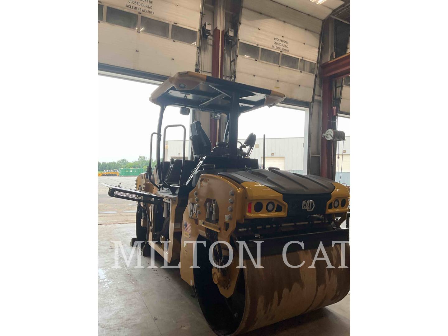 Caterpillar CB7, 96 hours, S/N: M5R00382, 2023